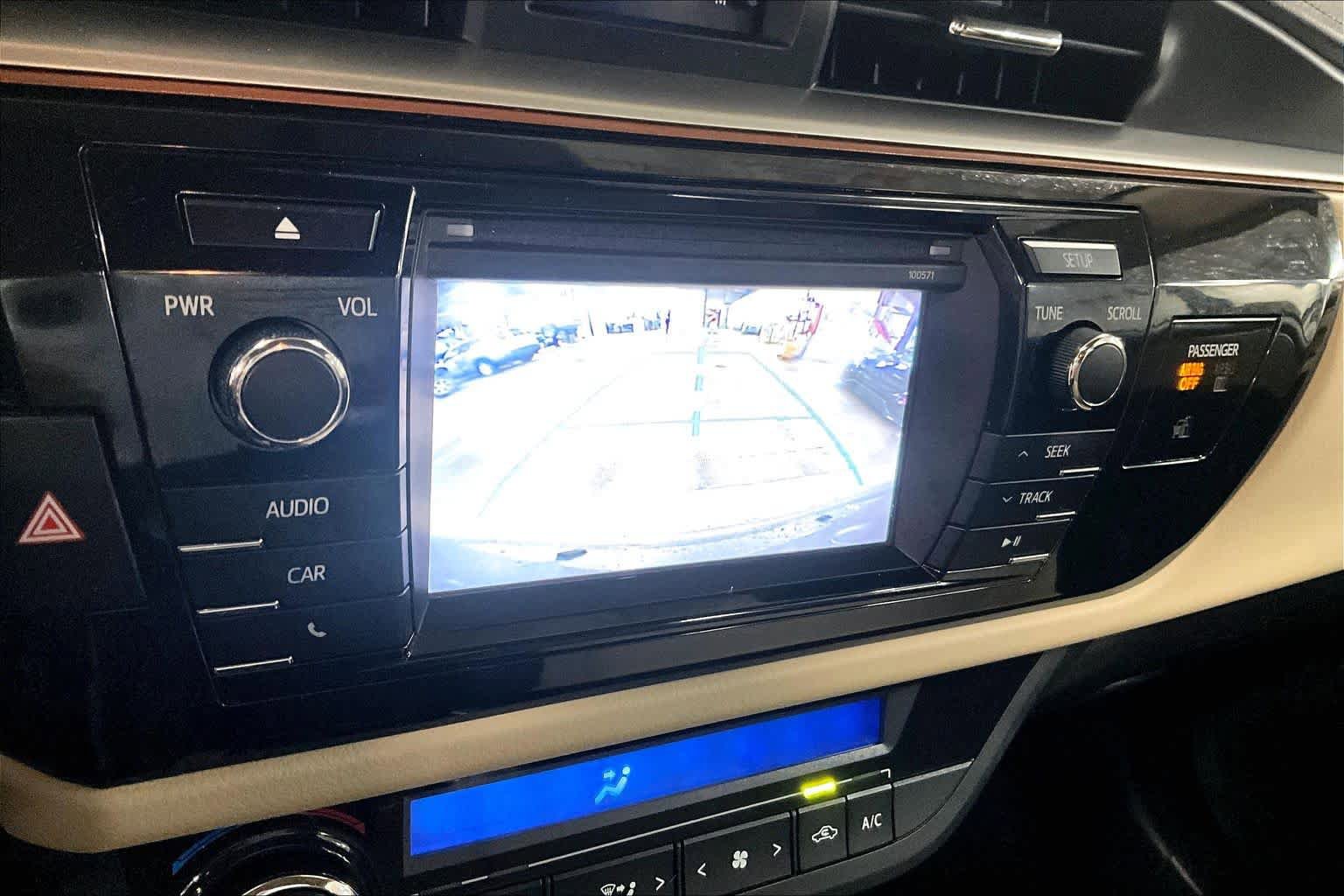 Used 2016 Toyota Corolla LE FWD image 27