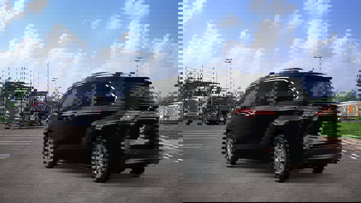 New 2026 Toyota Sienna XLE image 6