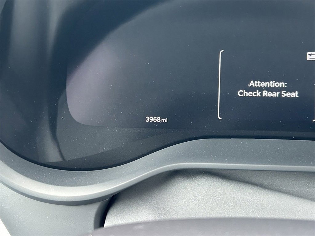 Used 2025 Toyota Sienna XSE image 41