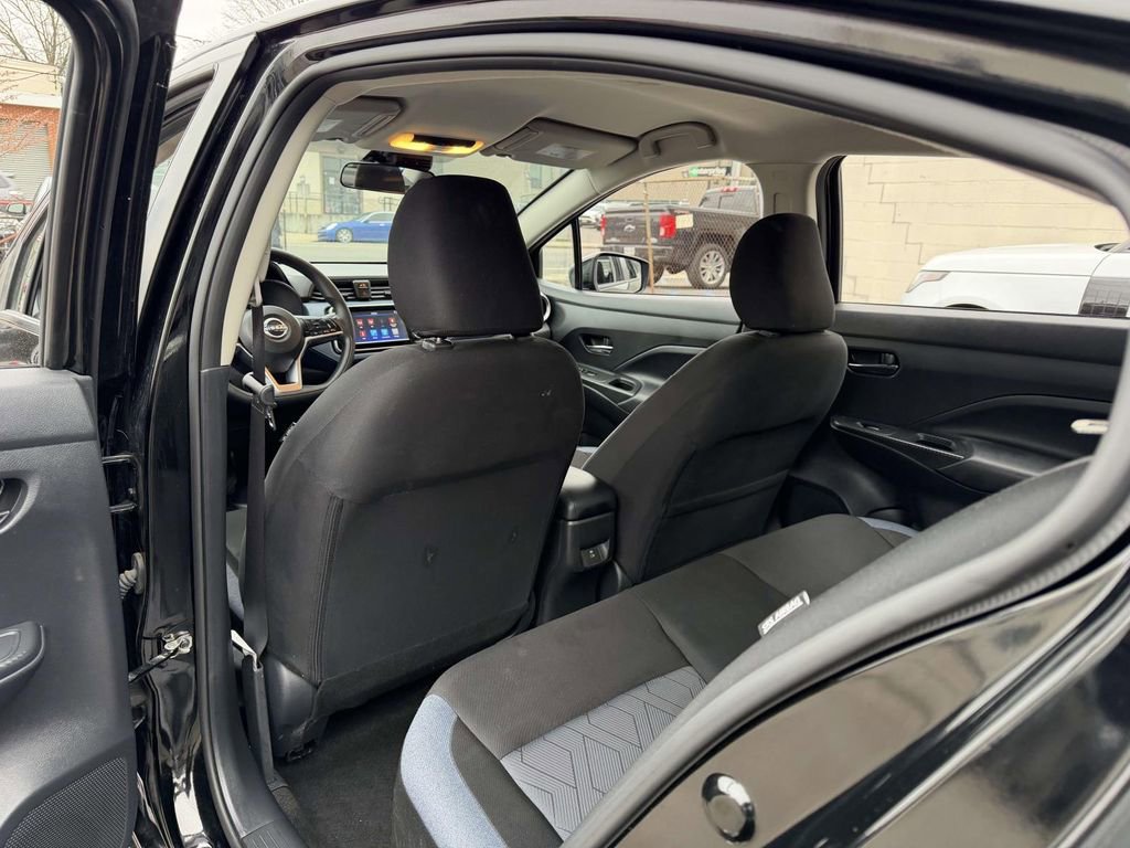 Used 2025 Nissan Versa SV image 15