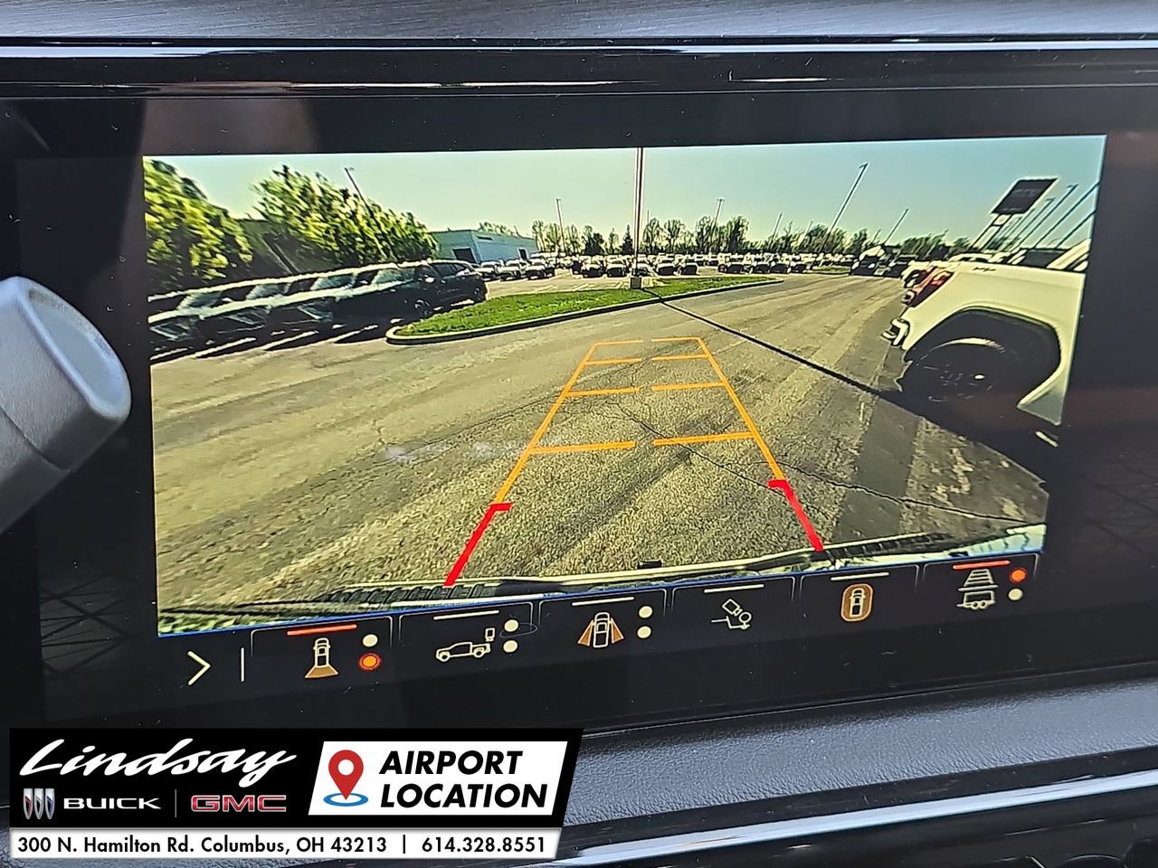New 2026 GMC Sierra 2500 AT4 w/ AT4 Premium Plus Package AWD/4WD image 16