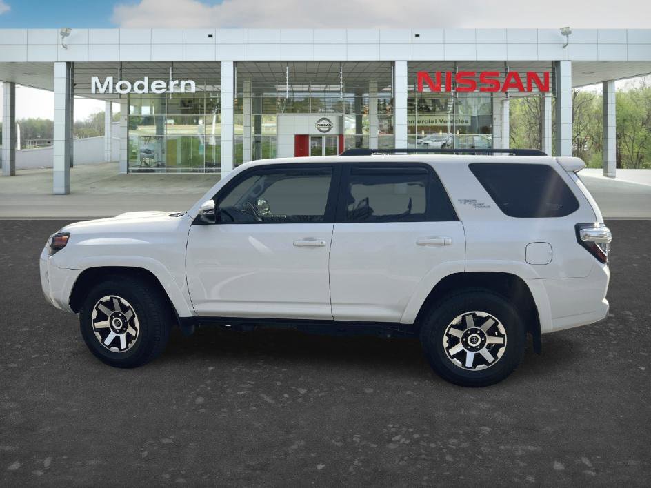 Used 2022 Toyota 4Runner TRD Off-Road Premium w/ Moonroof Package image 2