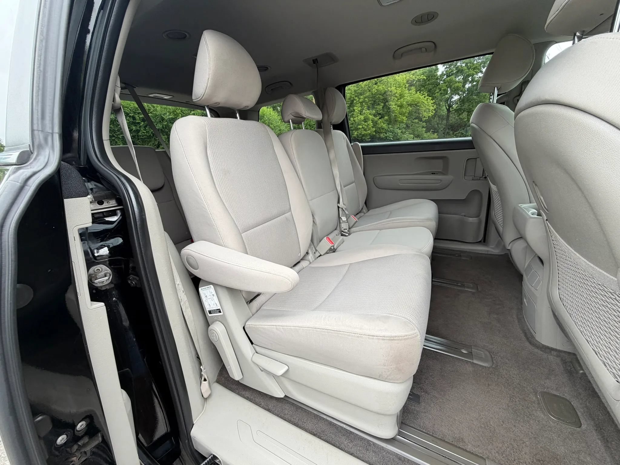 Used 2019 Kia Sedona LX FWD image 18