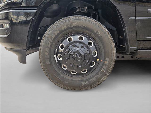 New 2026 RAM 3500 Laramie AWD/4WD image 10