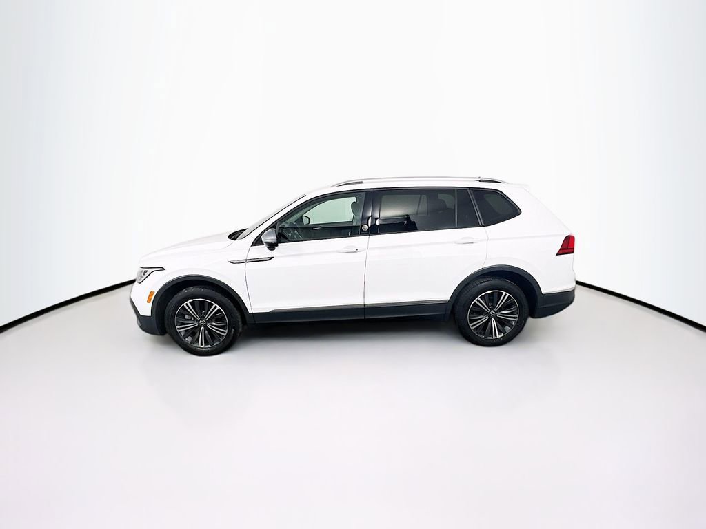 Used 2024 Volkswagen Tiguan Wolfsburg Edition image 4