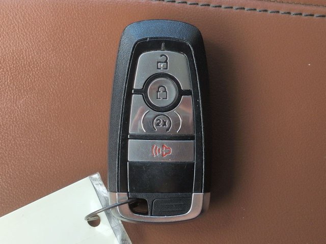 Certified 2022 Ford Maverick Lariat w/ Lariat Luxury Package AWD/4WD image 30