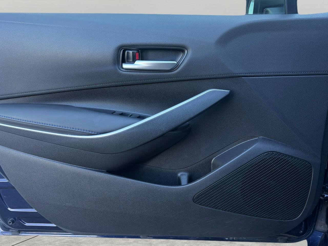 Used 2020 Toyota Corolla SE w/ SE Premium Package image 19