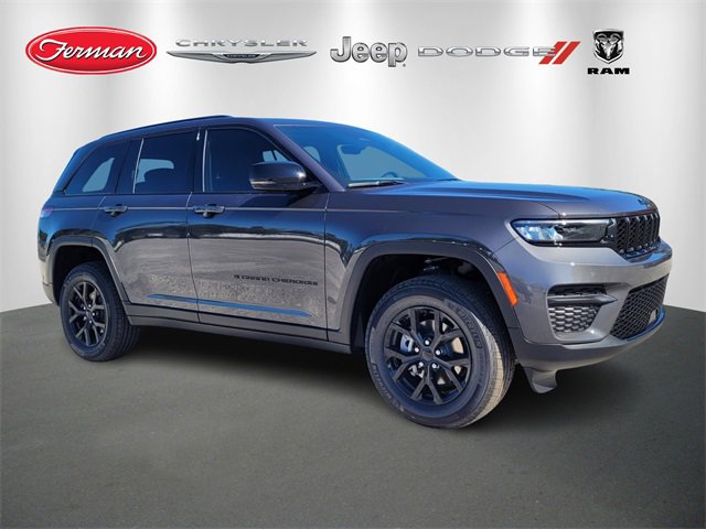 Used 2025 Jeep Grand Cherokee Altitude
