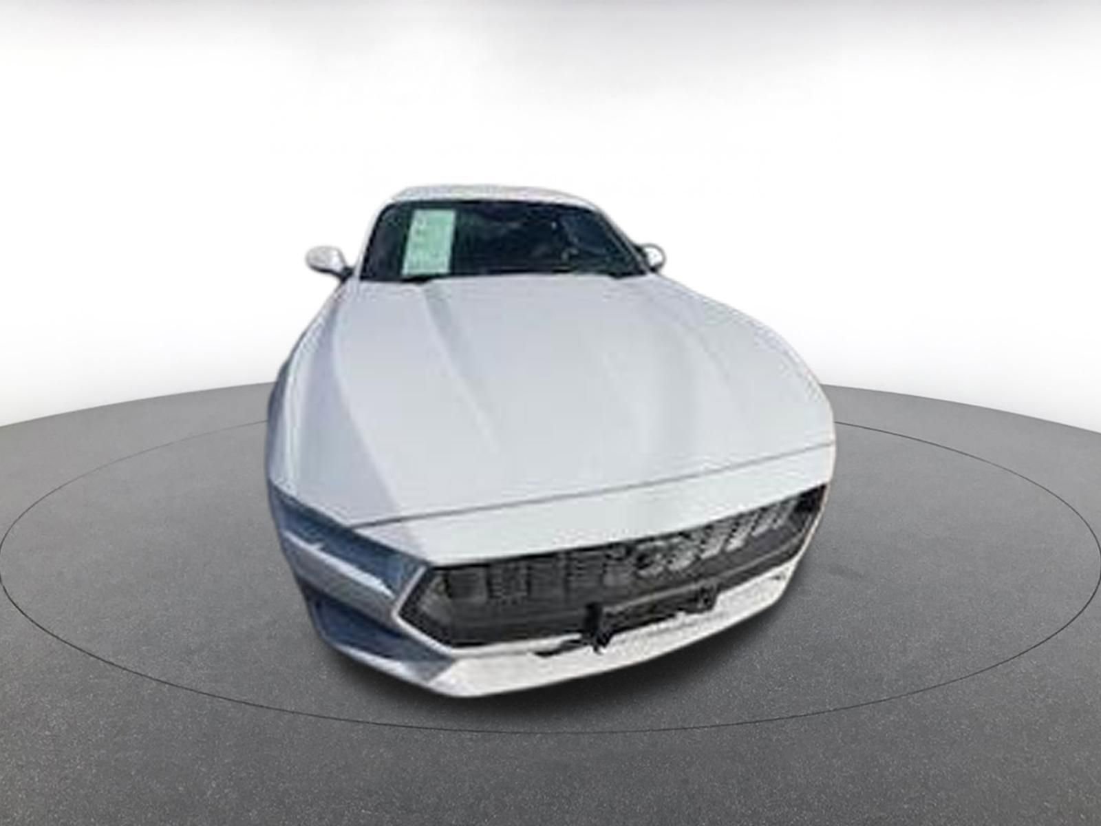 Used 2024 Ford Mustang Premium image 2