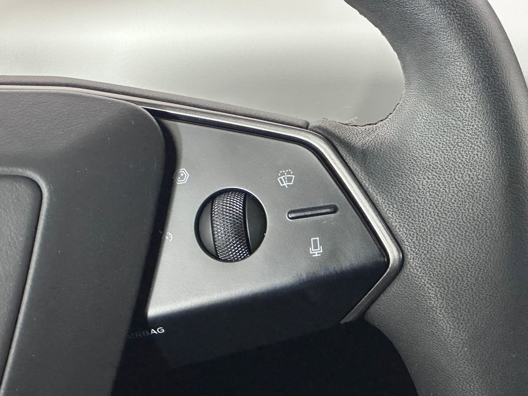 Used 2024 Tesla Cybertruck AWD Crew Cab image 17