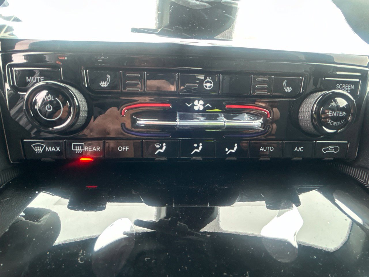 New 2027 Jeep Grand Cherokee Laredo X AWD/4WD image 21