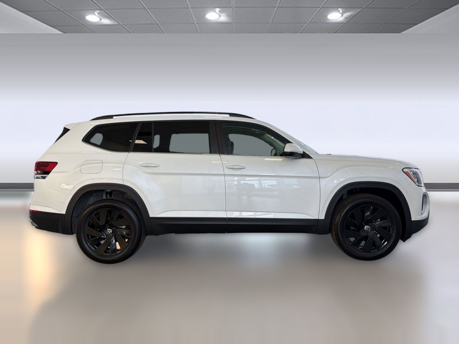 New 2026 Volkswagen Atlas SE FWD image 8