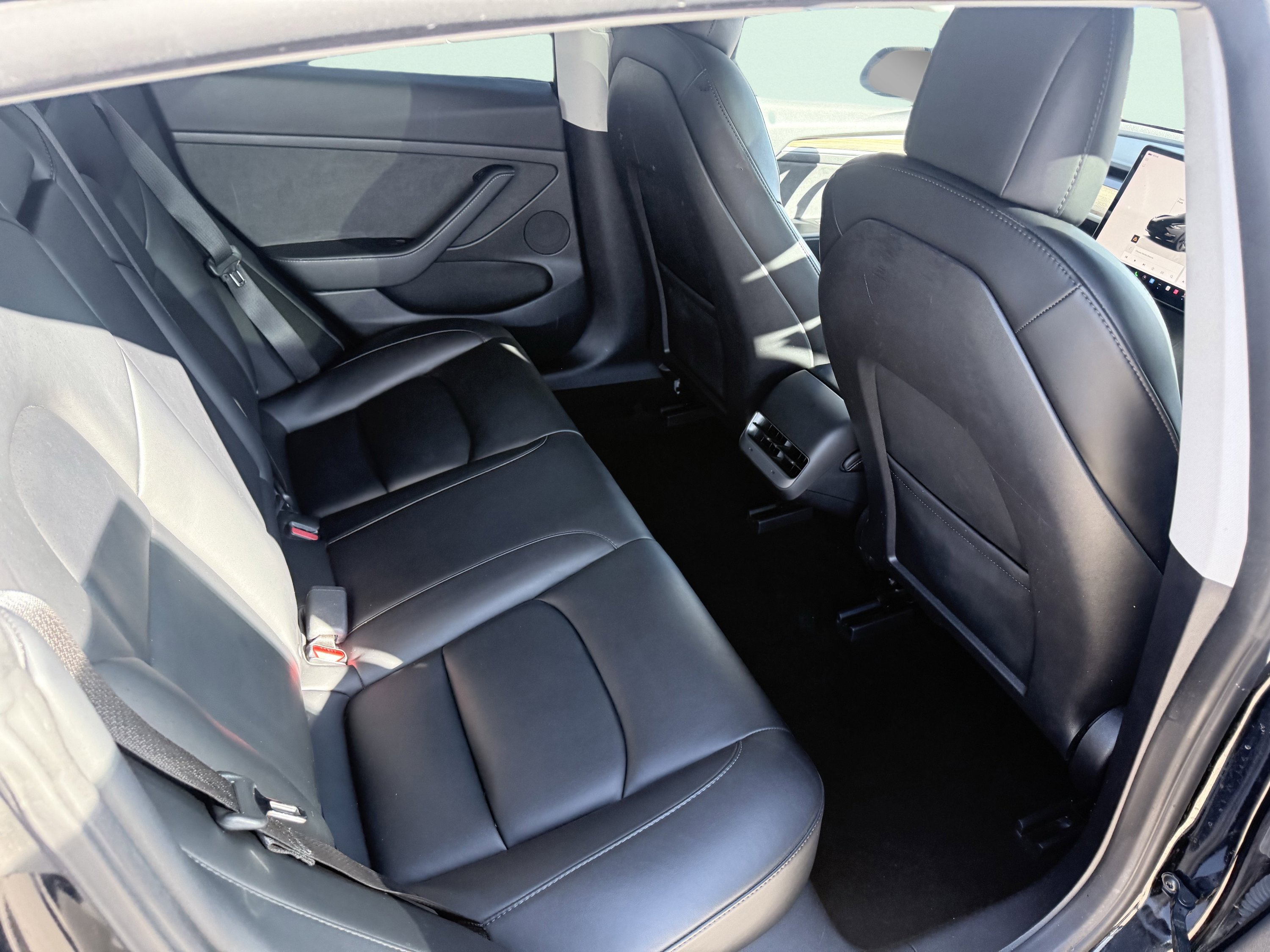 Used 2022 Tesla Model 3 Long Range image 41