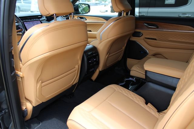 Used 2022 Jeep Grand Cherokee L Summit AWD/4WD image 27