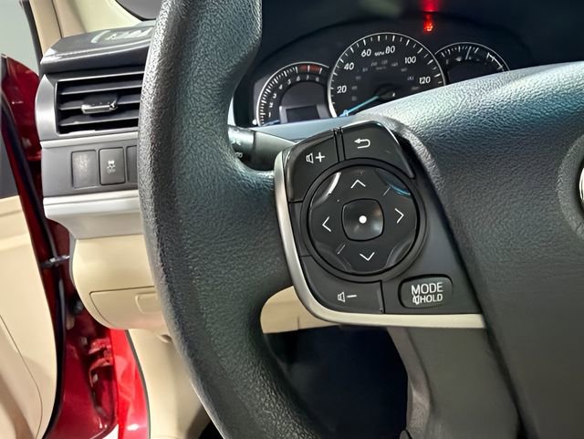 Used 2014 Toyota Camry LE FWD image 14