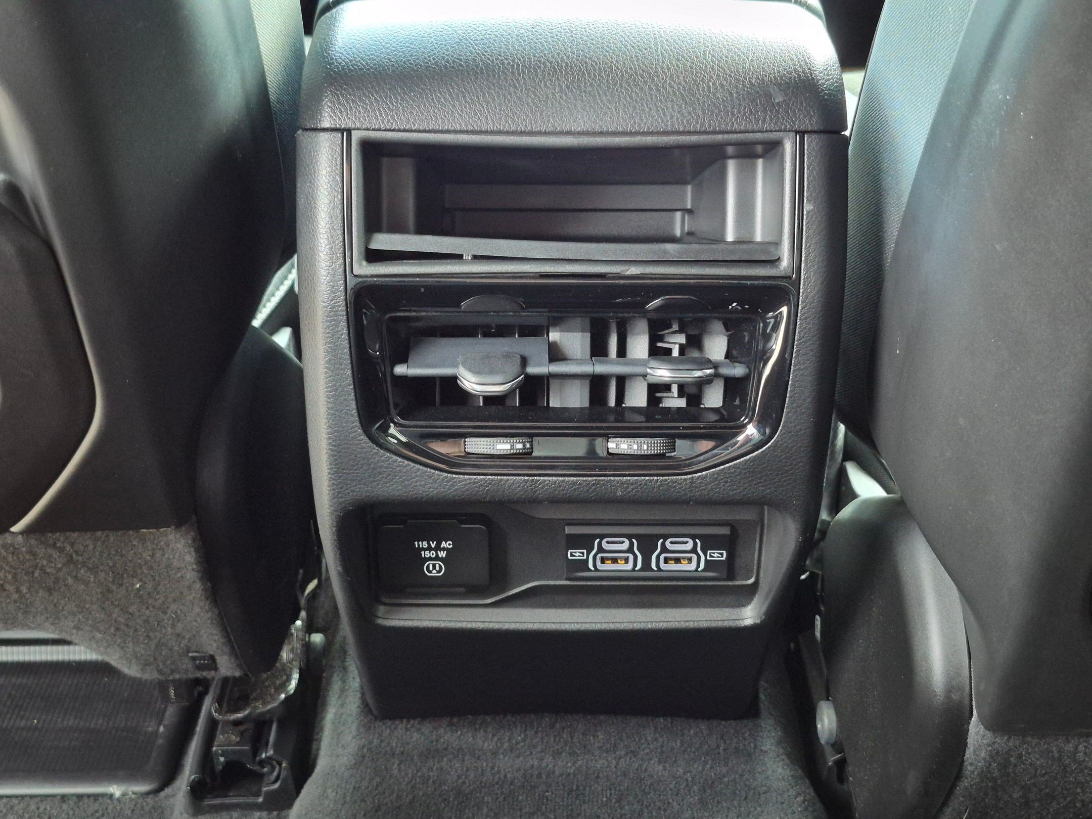 Used 2023 Jeep Grand Cherokee Altitude AWD/4WD image 23