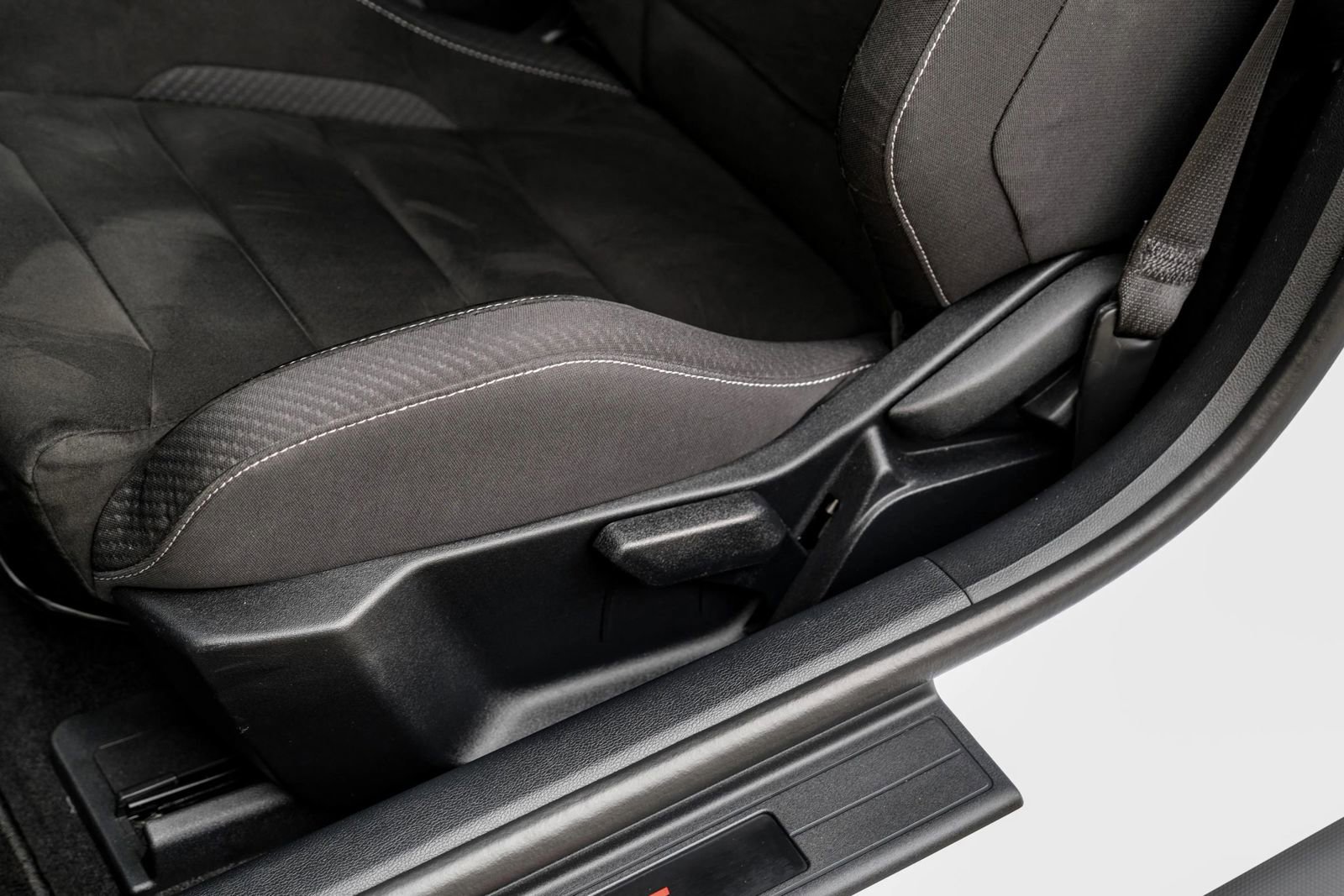 Used 2017 Ford Mustang Shelby GT350 w/ Electronics Package RWD image 37