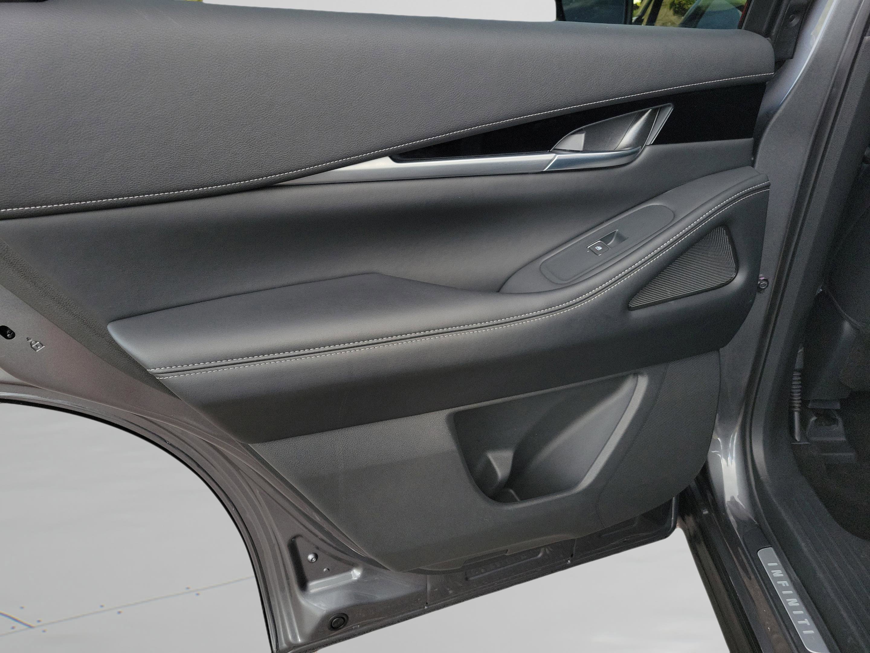 Certified 2025 INFINITI QX60 Pure image 27