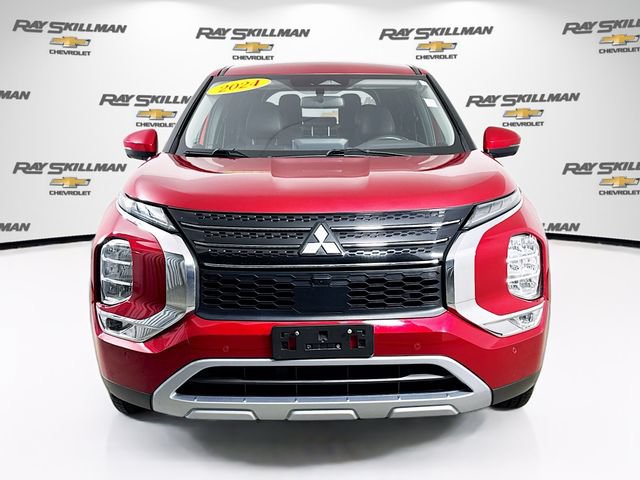 Used 2024 Mitsubishi Outlander SE FWD image 2