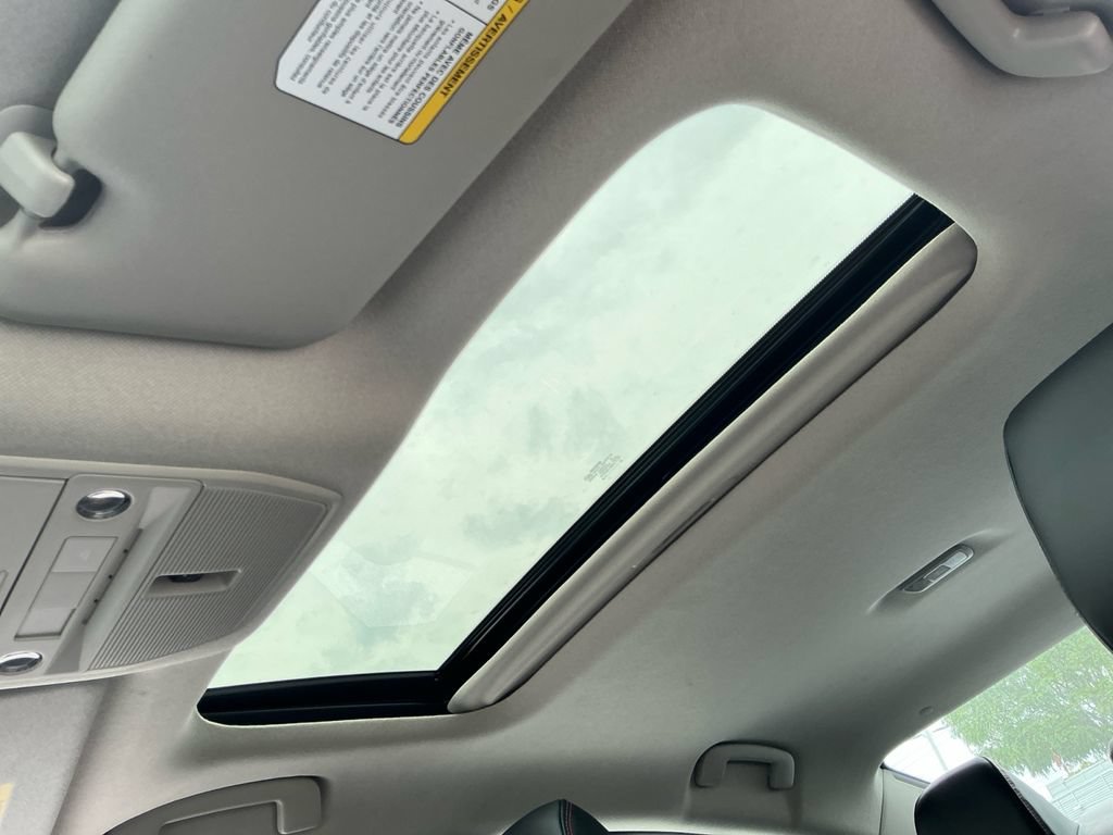 New 2026 Nissan Sentra SR w/ SR Premium Package FWD image 31