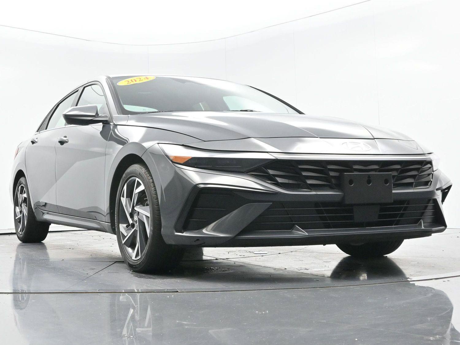 Used 2024 Hyundai Elantra SEL w/ Convenience Package FWD image 47