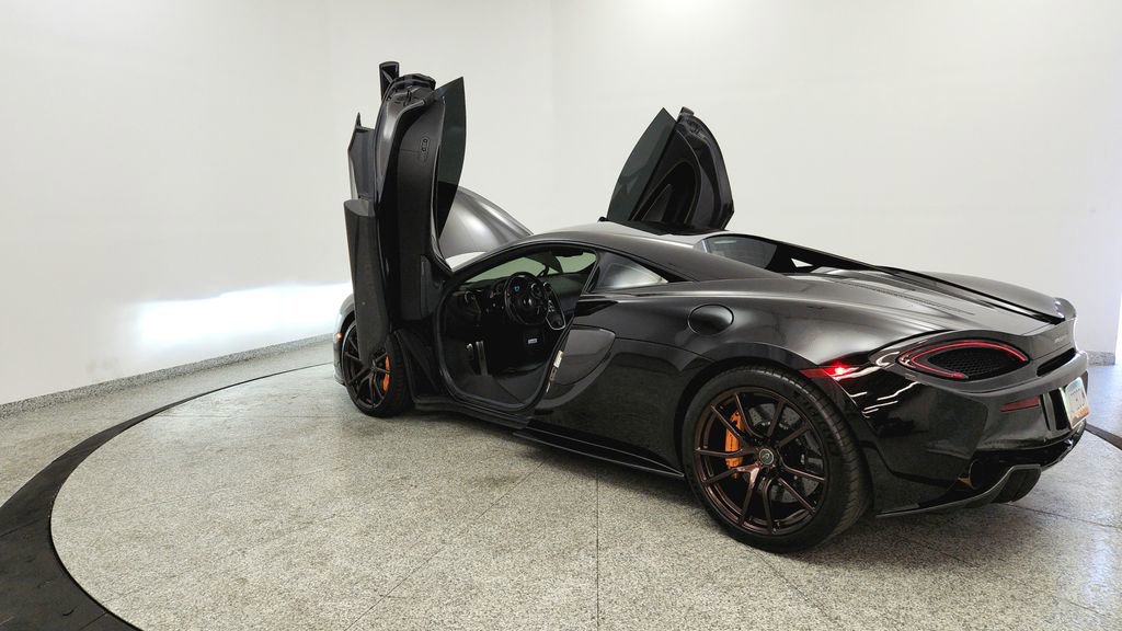 Used 2016 McLaren 570S Coupe RWD image 10