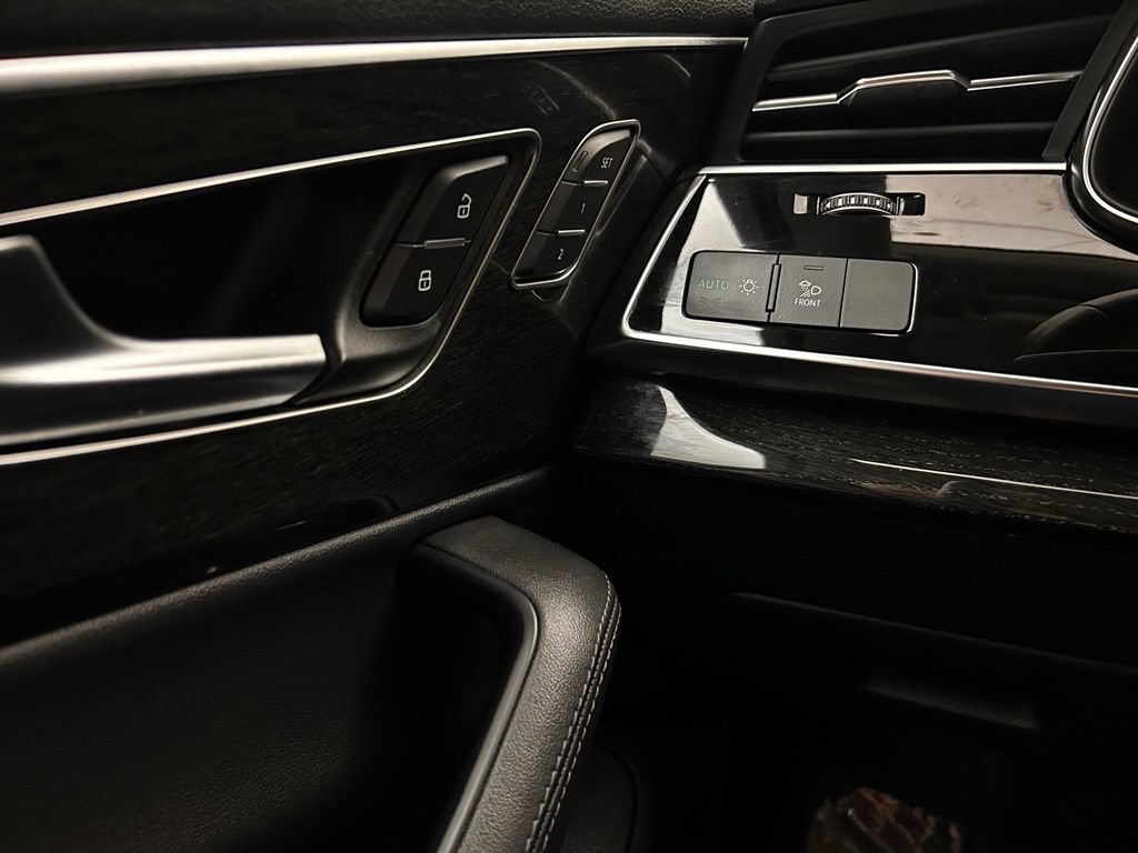 Used 2023 Audi Q7 3.0T Premium Plus AWD/4WD image 22