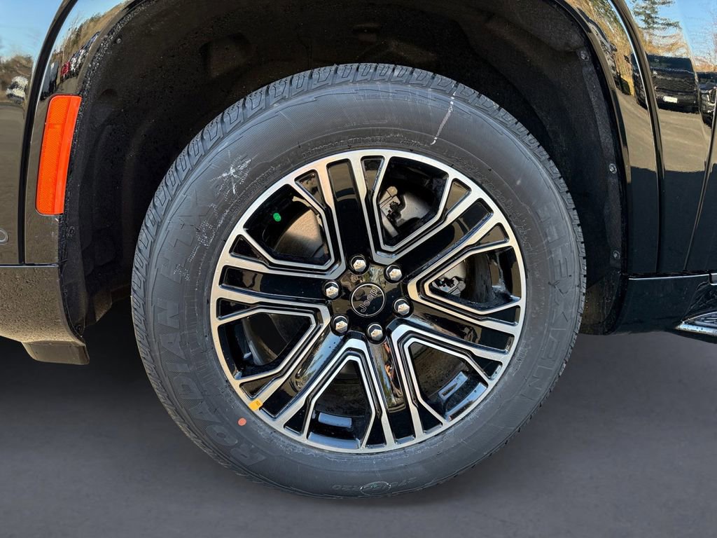New 2026 Jeep Grand Wagoneer 4WD w/ Premium Group I image 9