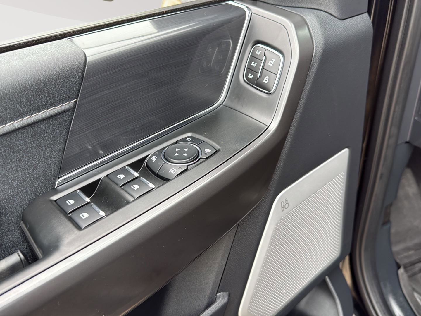 Used 2025 Ford F150 Lariat w/ Equipment Group 502A High image 14