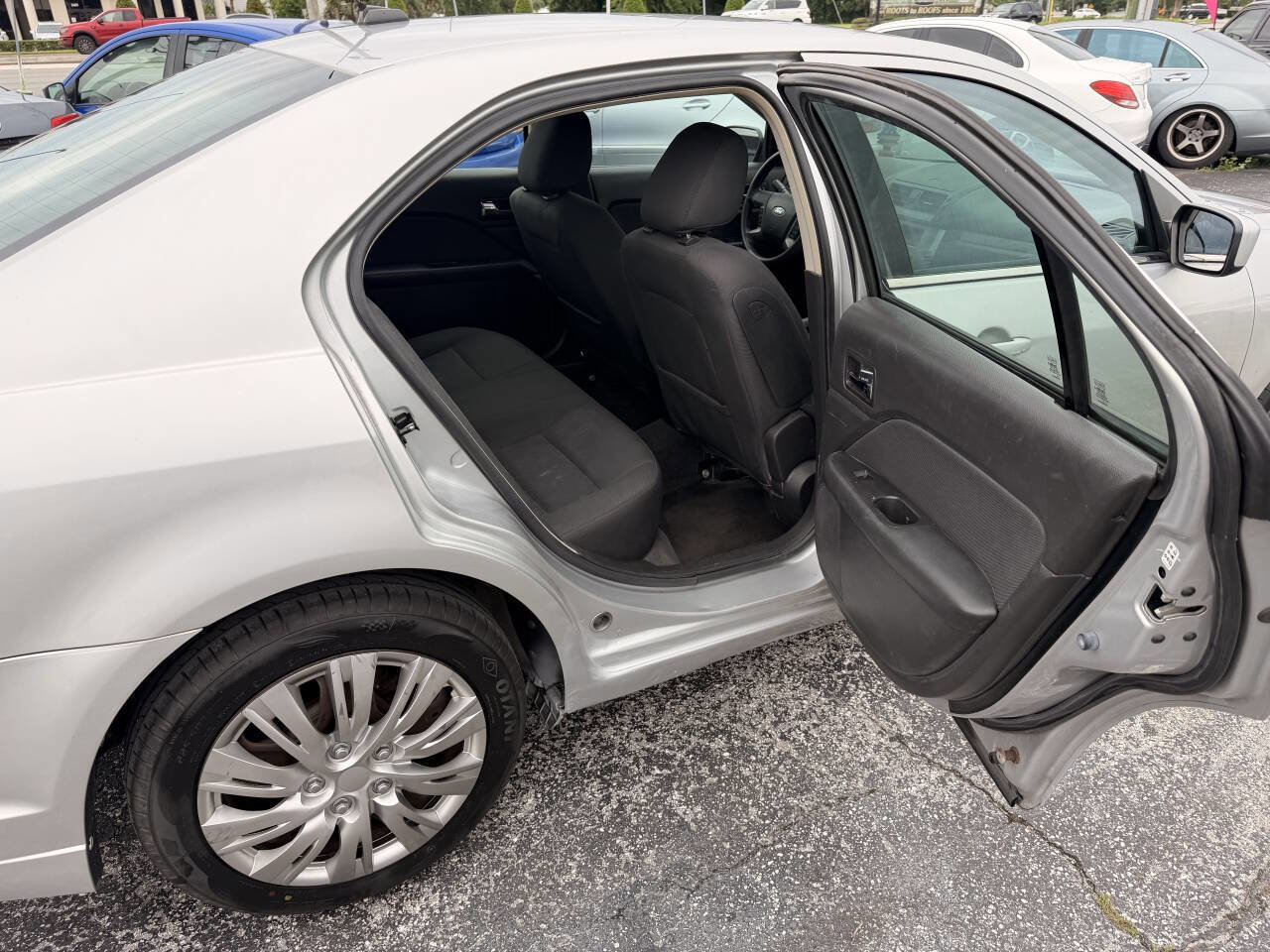 Used 2010 Ford Fusion SE FWD image 11