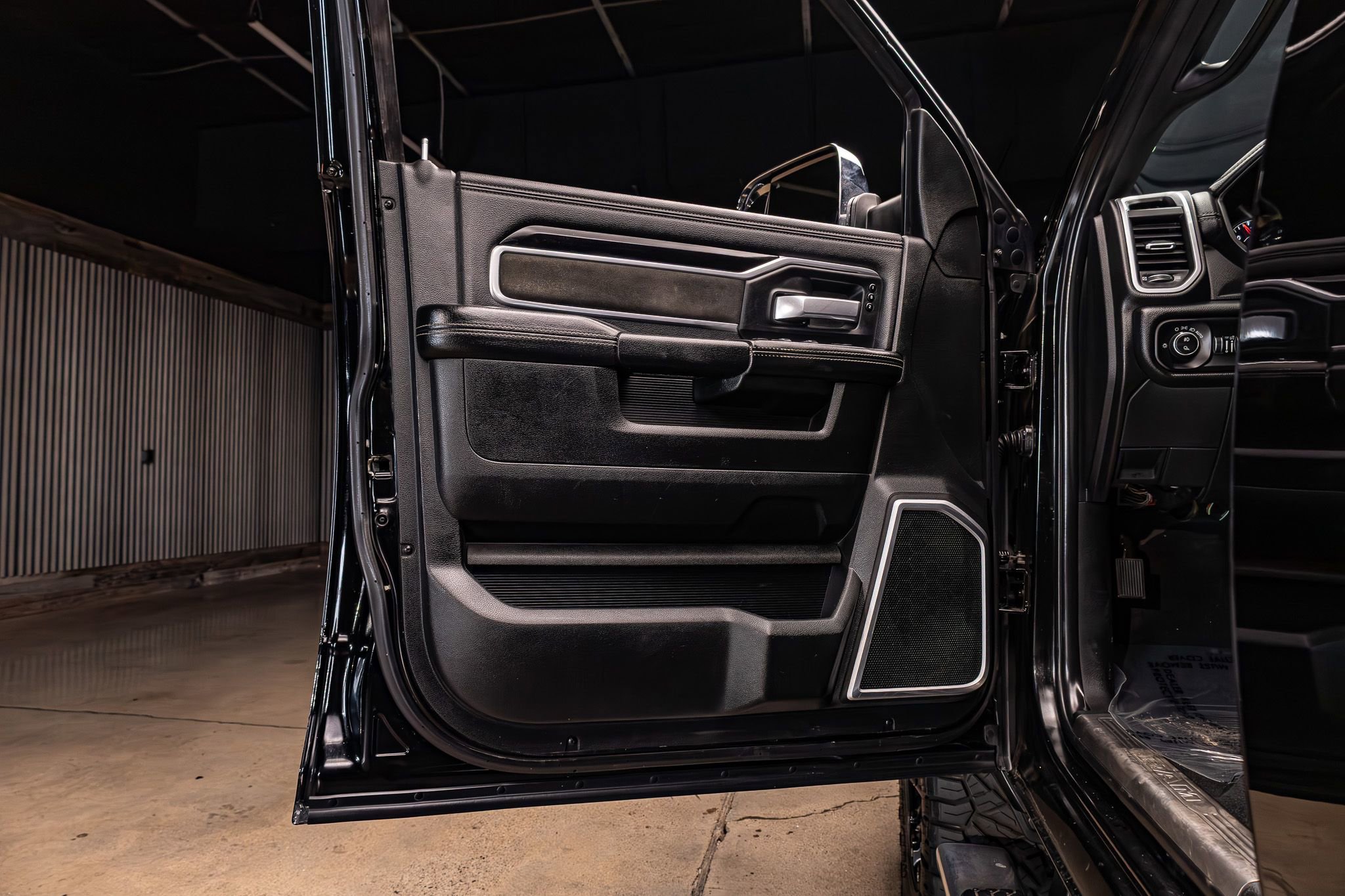 Used 2020 RAM 2500 Laramie image 28