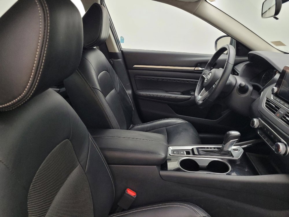 Used 2021 Nissan Altima 2.5 SV w/ SV Premium Package image 21