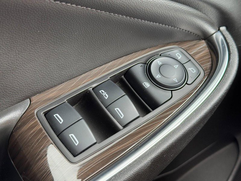 Used 2022 Chevrolet Malibu Premier w/ LPO, Floor Liner Package FWD image 23