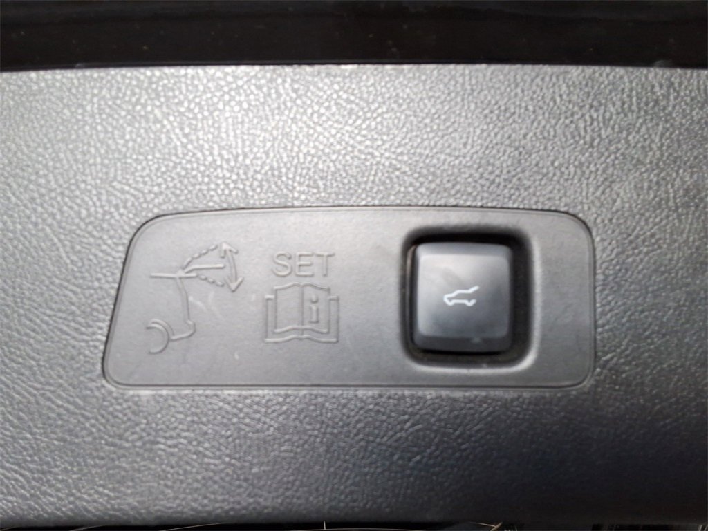 Used 2023 Lincoln Corsair FWD image 14