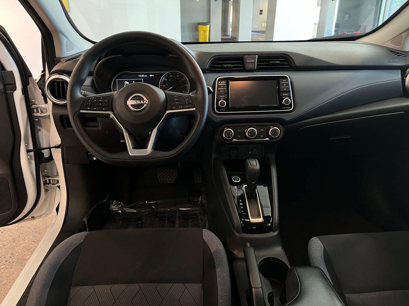 Used 2025 Nissan Versa SV image 33