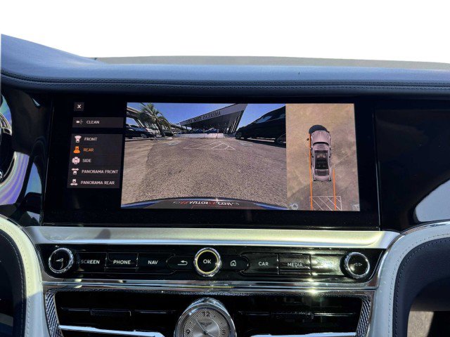Used 2023 Bentley Flying Spur W12 image 37