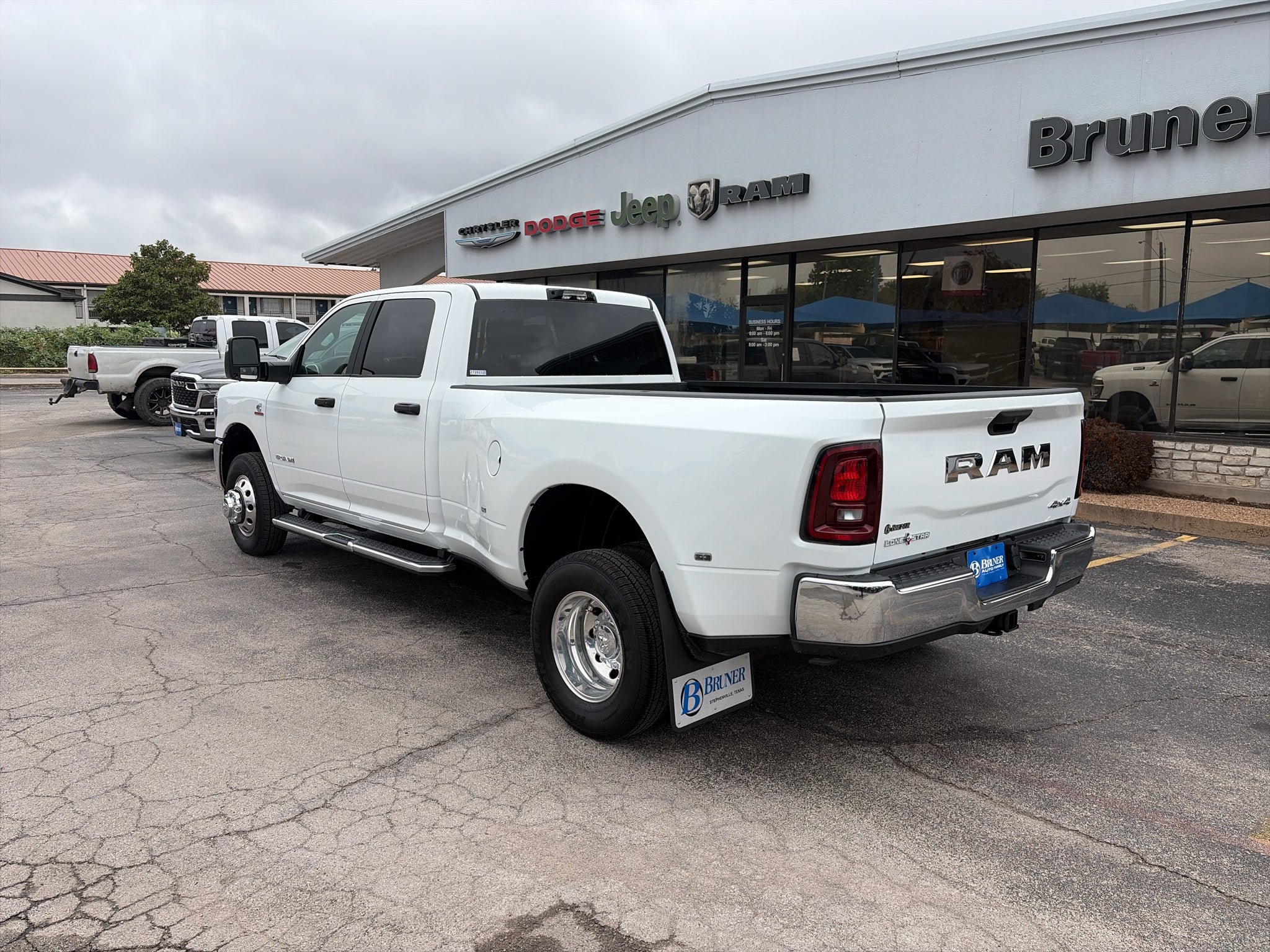 New 2027 RAM 3500 Lone Star AWD/4WD image 15