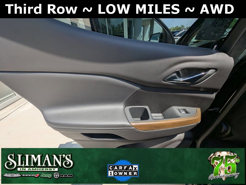 Used 2023 GMC Acadia SLE image 39