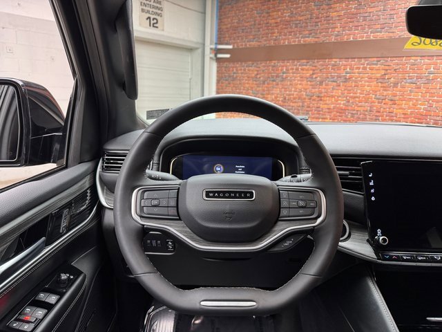 Used 2024 Jeep Wagoneer Series II w/ Flexible Seating Group image 14