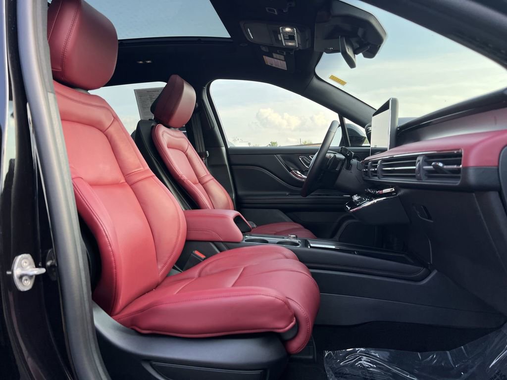 Used 2025 Lincoln Corsair Grand Touring w/ Equipment Group 302A image 28