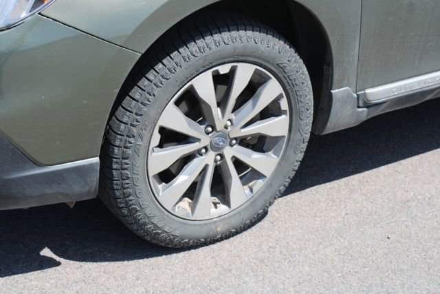 Used 2017 Subaru Outback 3.6R Touring AWD/4WD image 12