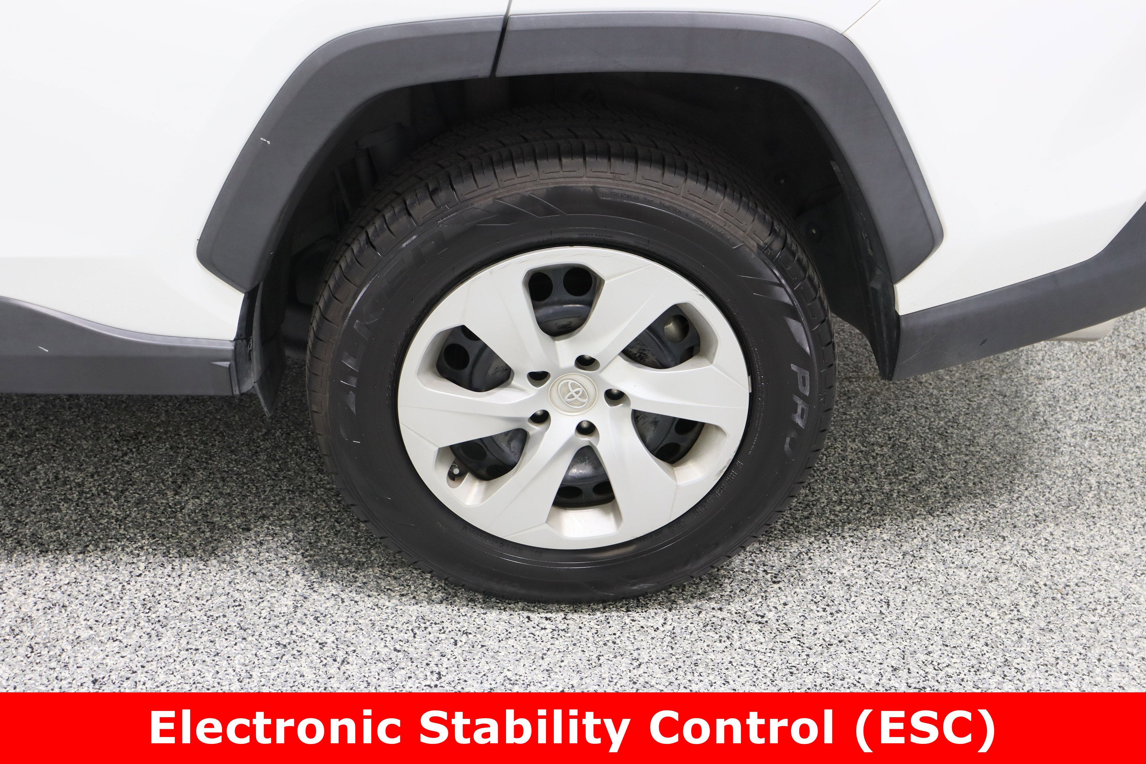 Used 2021 Toyota RAV4 LE w/ Carpet Mat Package (TMS) image 10