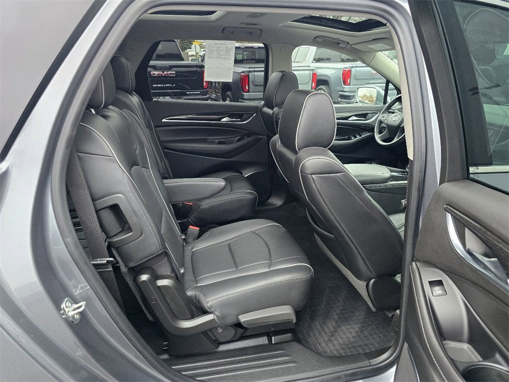 Used 2020 Buick Enclave Avenir w/ Avenir Technology Package image 34