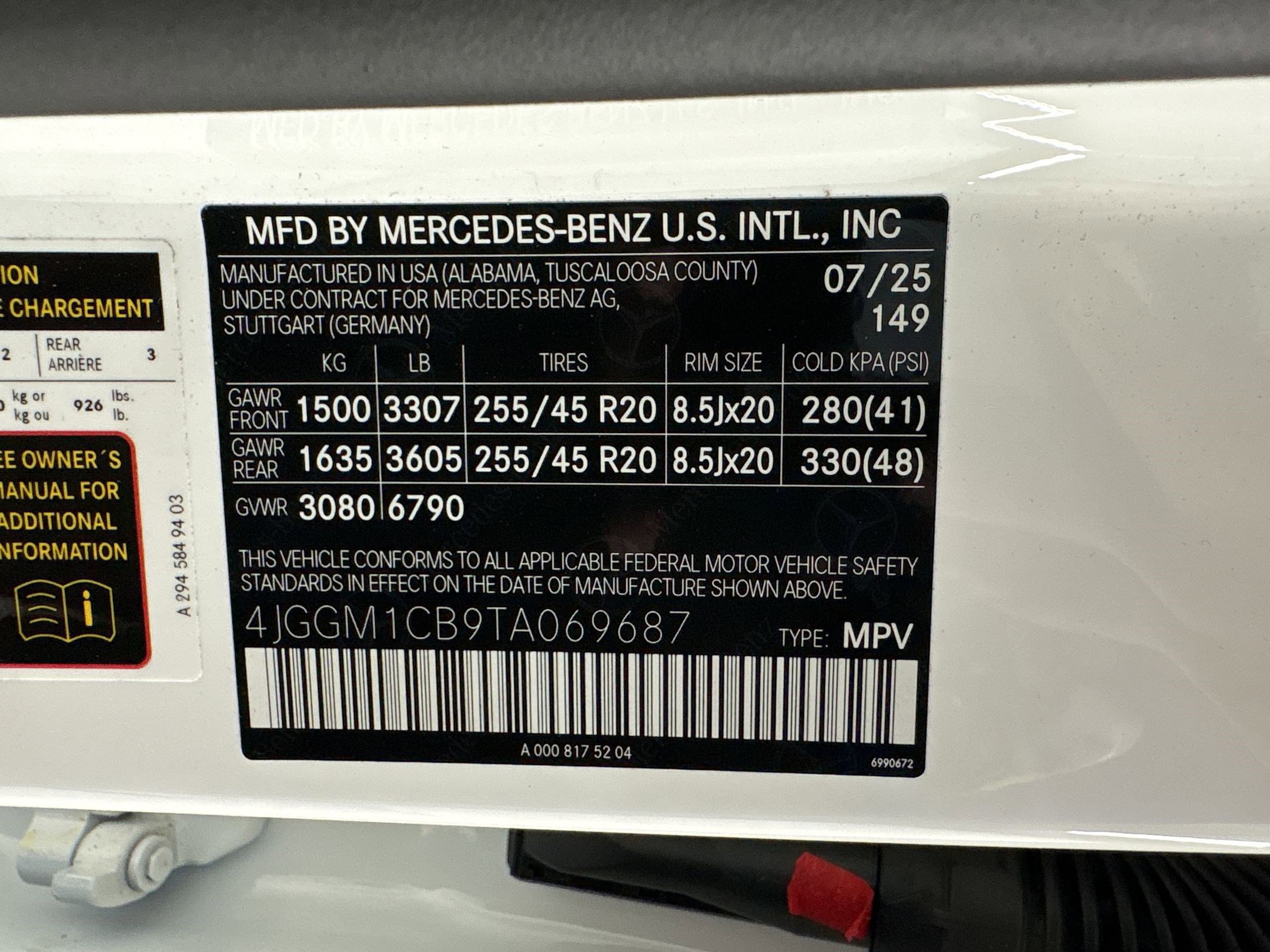 New 2026 Mercedes-Benz EQE 320 4MATIC SUV image 18