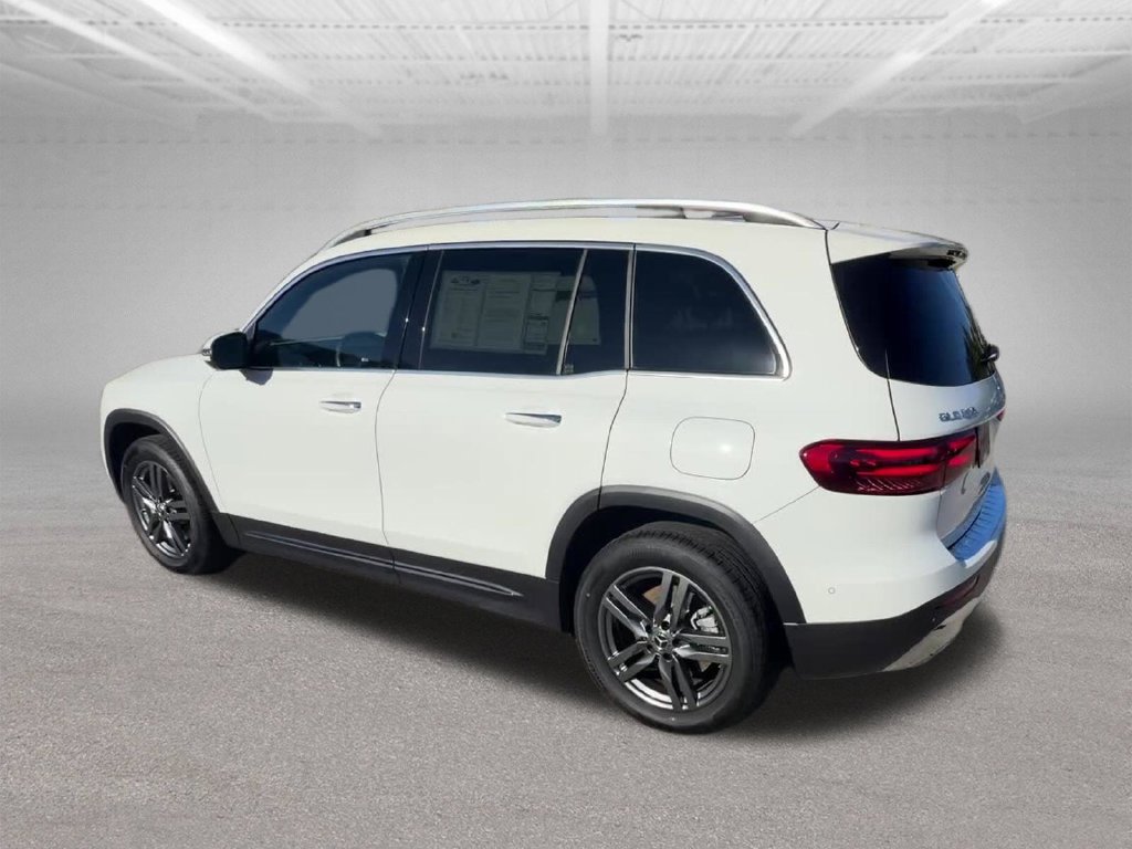 Used 2026 Mercedes-Benz GLB 250 4MATIC image 3