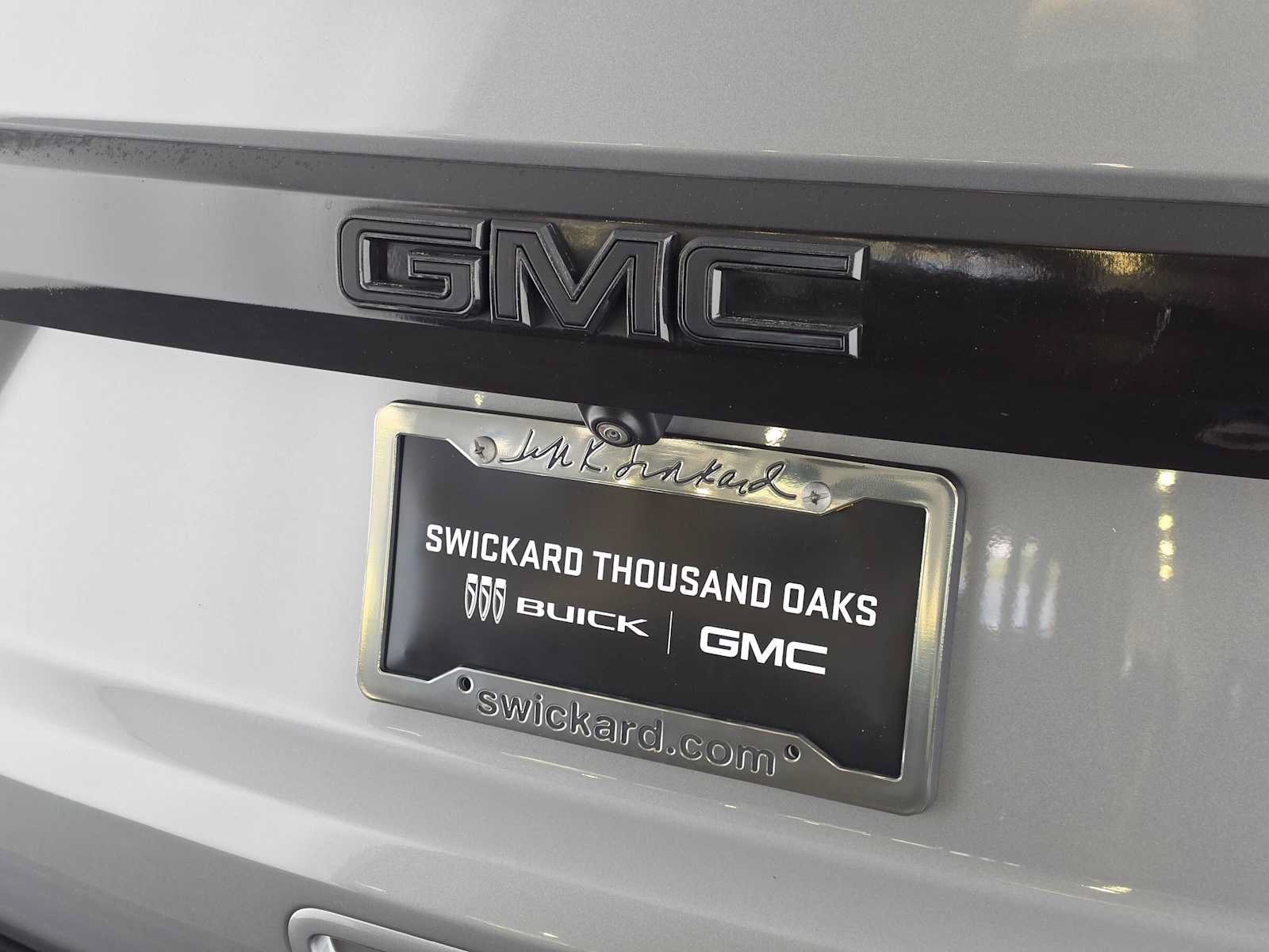 Used 2023 GMC Yukon XL Denali AWD/4WD image 14