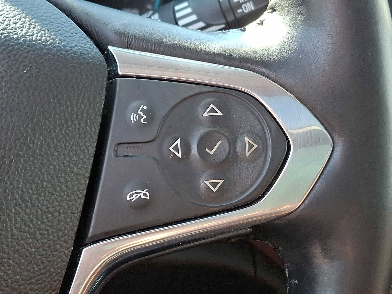 Used 2018 Chevrolet Traverse High Country AWD/4WD image 19