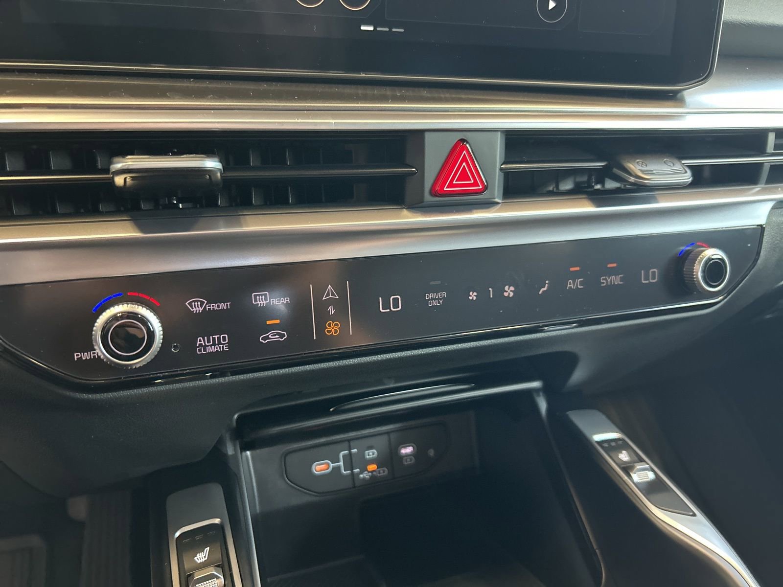 New 2025 Kia Sorento EX w/ EX Panoramic Sunroof Package image 31