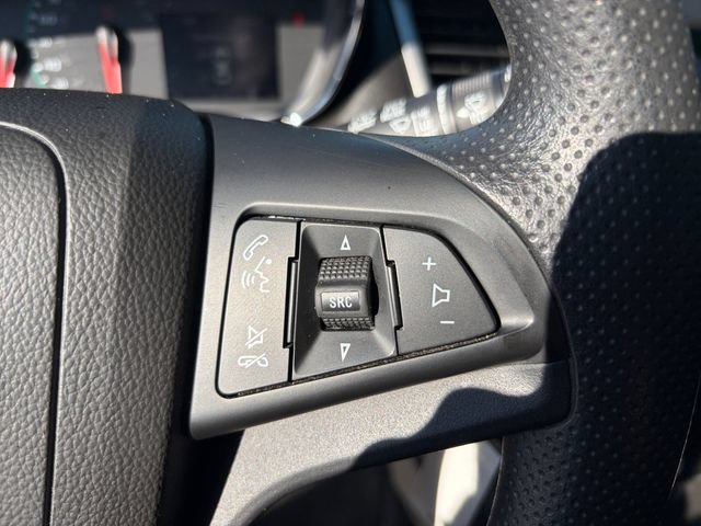 Used 2017 Chevrolet Trax LS FWD image 28