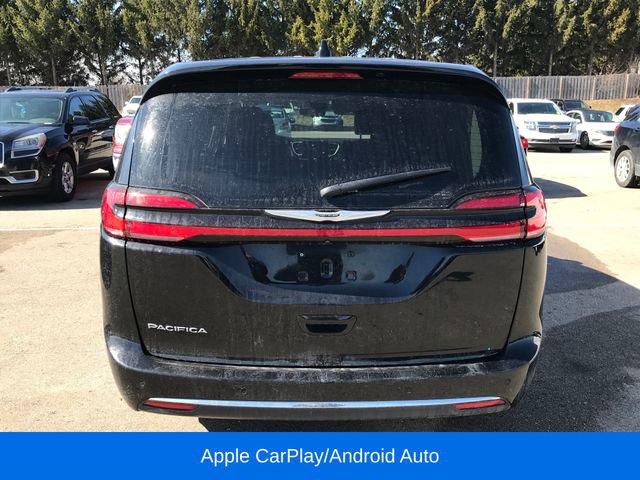 Used 2024 Chrysler Pacifica Touring-L image 11